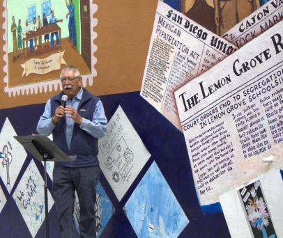 RobertAlvarezatMural